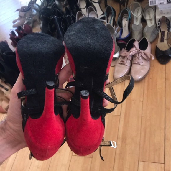 Dramatic Dripping Blood Red Ruby Suede Salsa Shoes Delicate Preloved - Picture 9 of 13